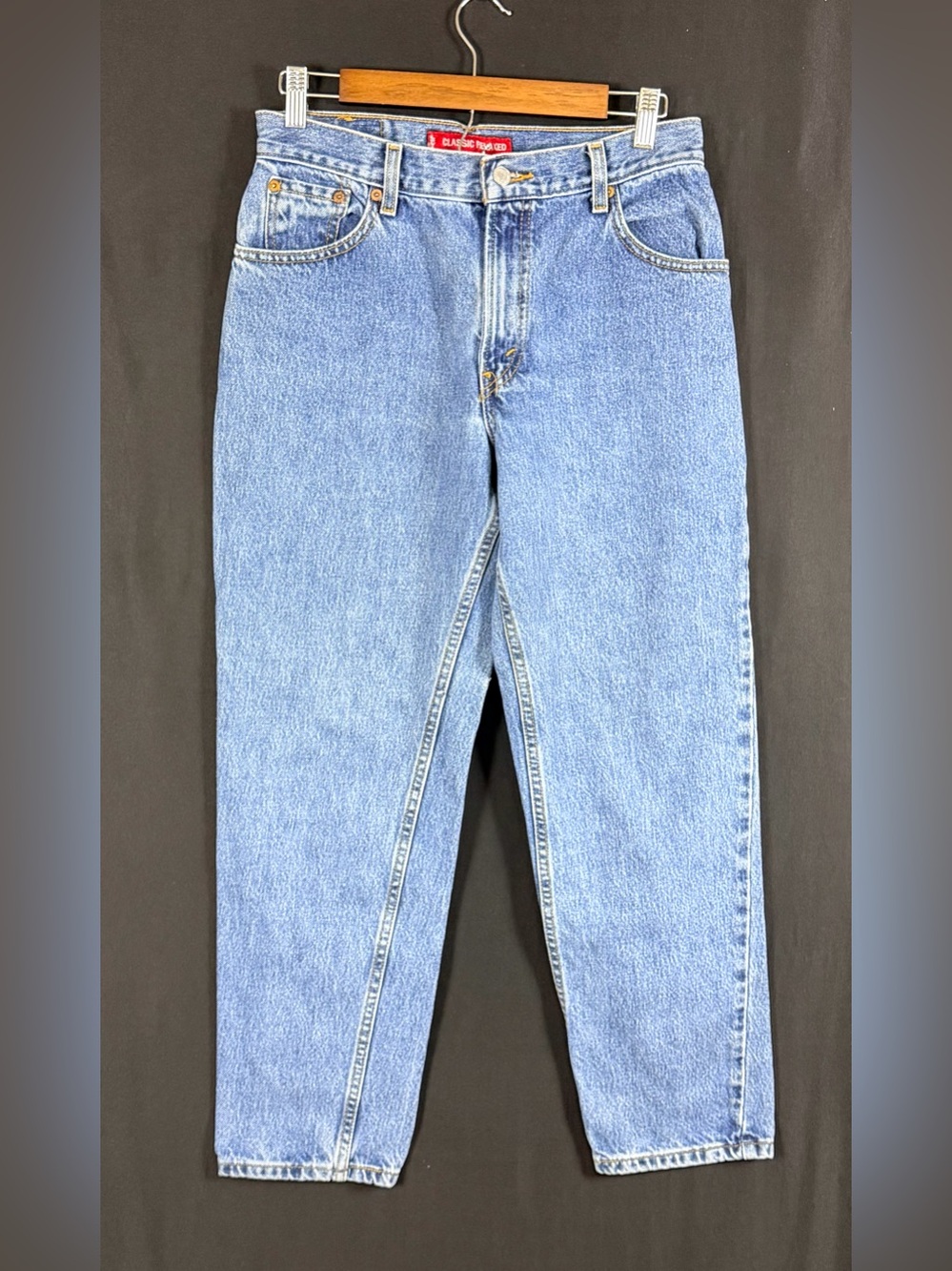 Levi's 550 ‘04 Women 10s Light Blue Slim Straight tapper Jeans Y2K mom jeans